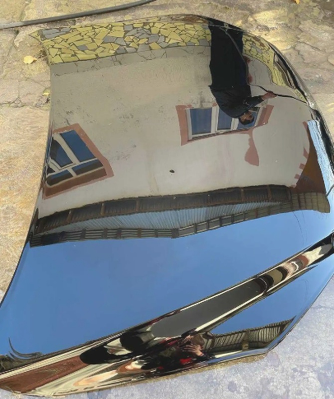 Передний капот на Toyota RAV4, 2008